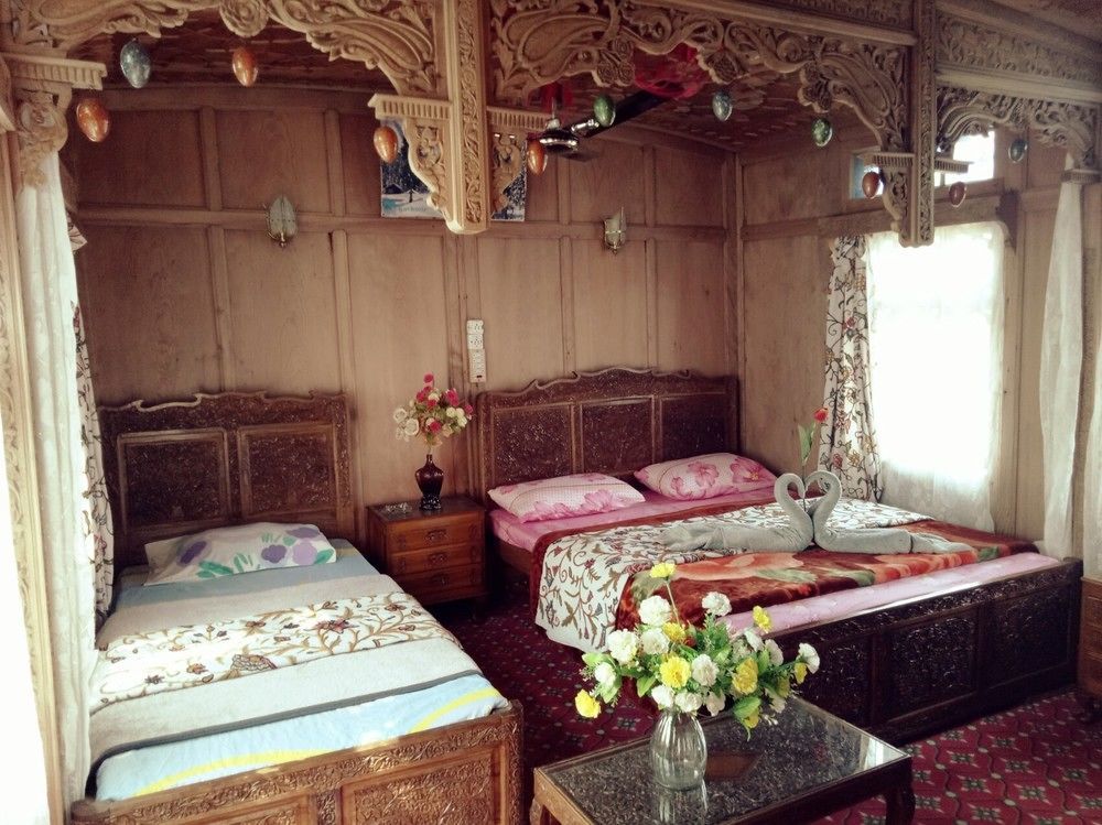 New Bul Bul Group Of Houseboats Srinagar Hotel Durgjan Екстериор снимка