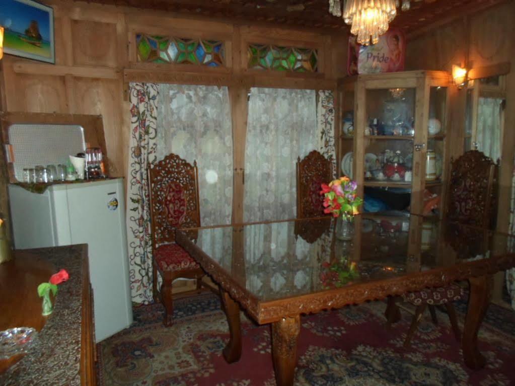 New Bul Bul Group Of Houseboats Srinagar Hotel Durgjan Екстериор снимка