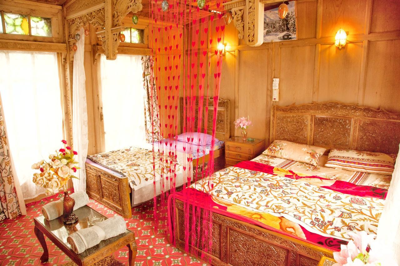 New Bul Bul Group Of Houseboats Srinagar Hotel Durgjan Екстериор снимка