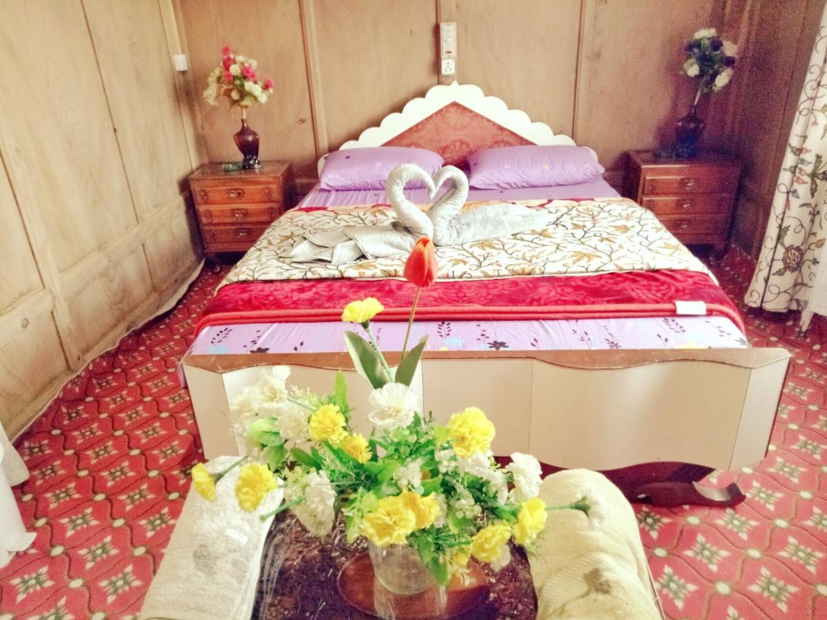 New Bul Bul Group Of Houseboats Srinagar Hotel Durgjan Екстериор снимка
