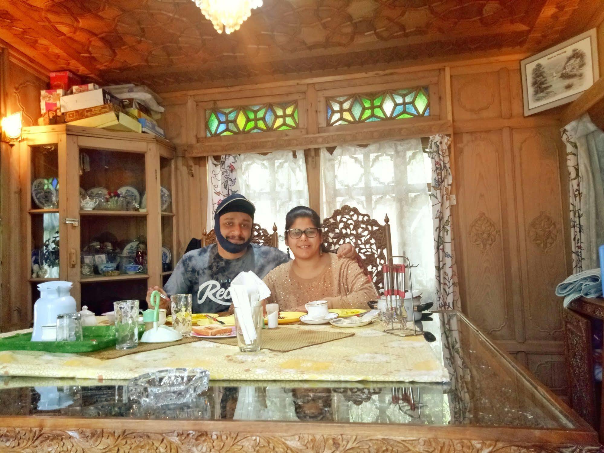 New Bul Bul Group Of Houseboats Srinagar Hotel Durgjan Екстериор снимка