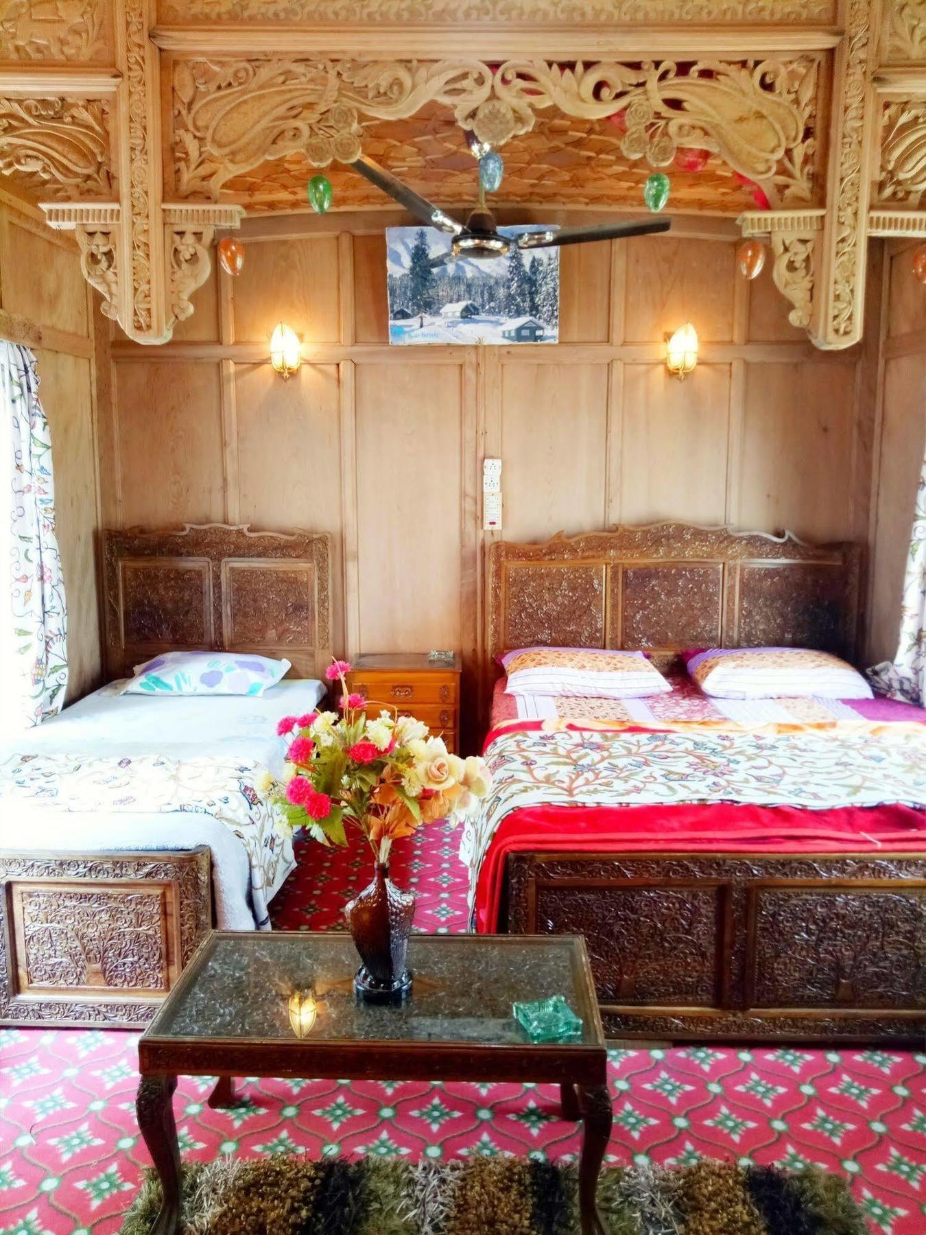 New Bul Bul Group Of Houseboats Srinagar Hotel Durgjan Екстериор снимка
