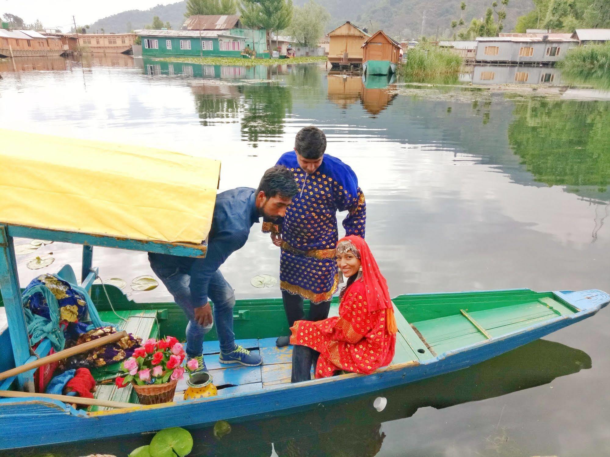 New Bul Bul Group Of Houseboats Srinagar Hotel Durgjan Екстериор снимка