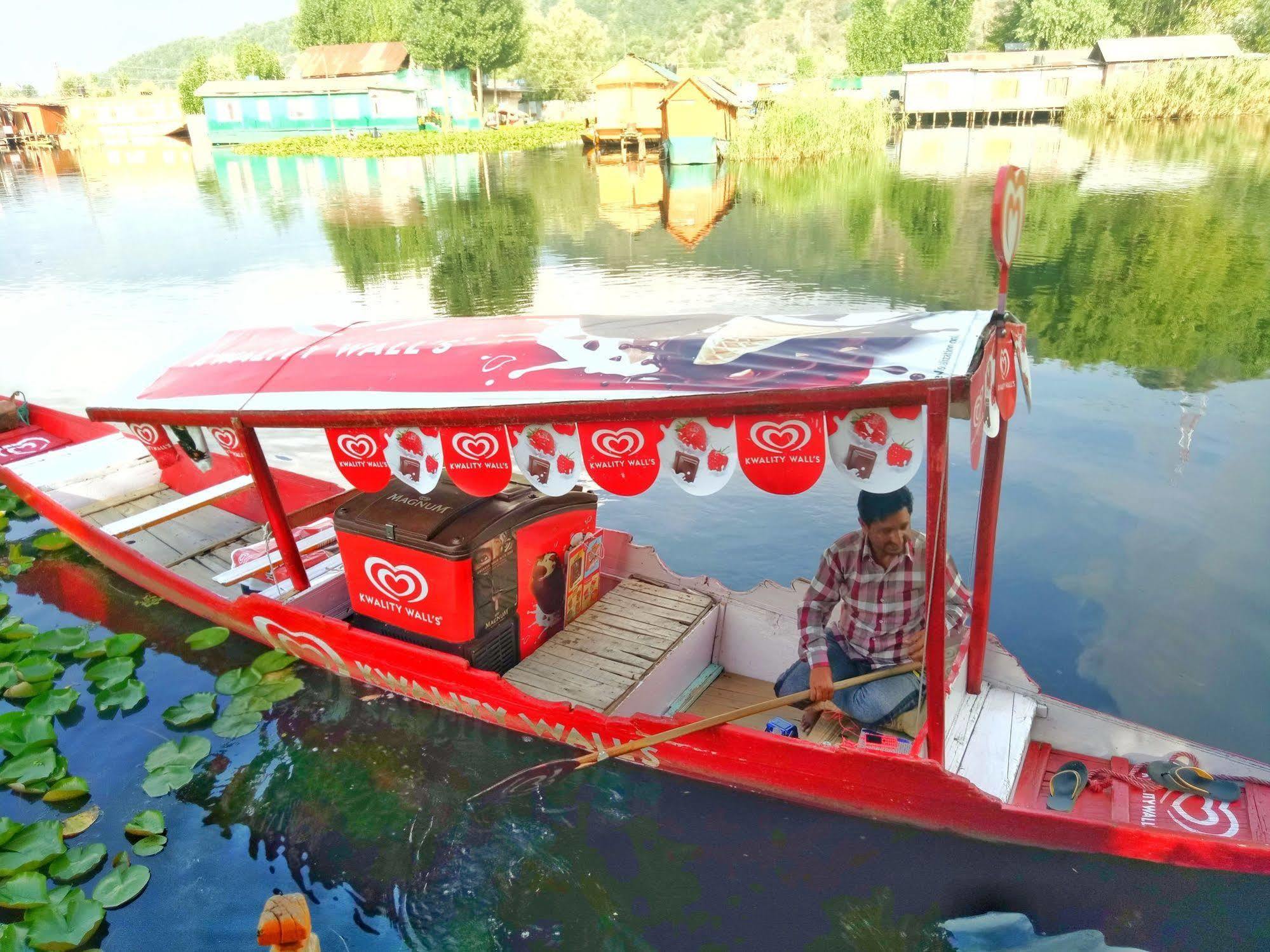 New Bul Bul Group Of Houseboats Srinagar Hotel Durgjan Екстериор снимка