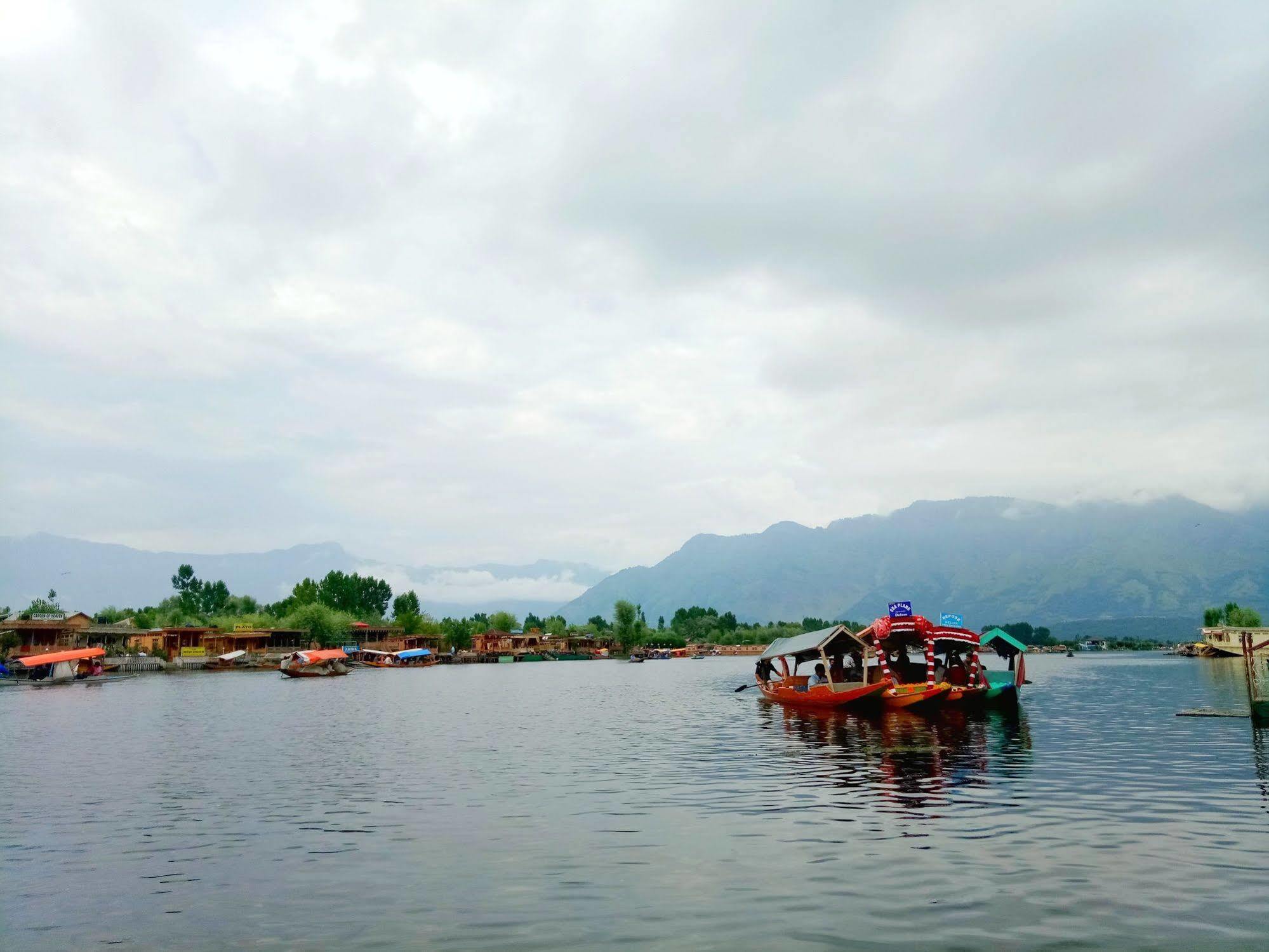 New Bul Bul Group Of Houseboats Srinagar Hotel Durgjan Екстериор снимка